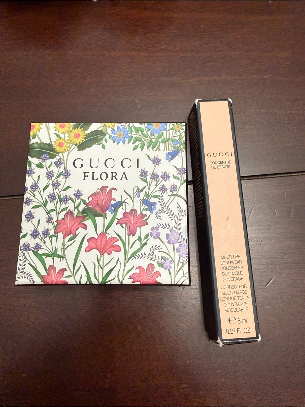 Gucci Floral Compact Palette with Beige Concealer